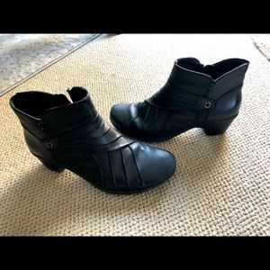 Earth Origins Leather Booties
